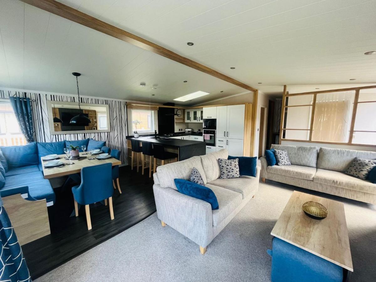 Holiday home Four Seasons With Hot Tub York